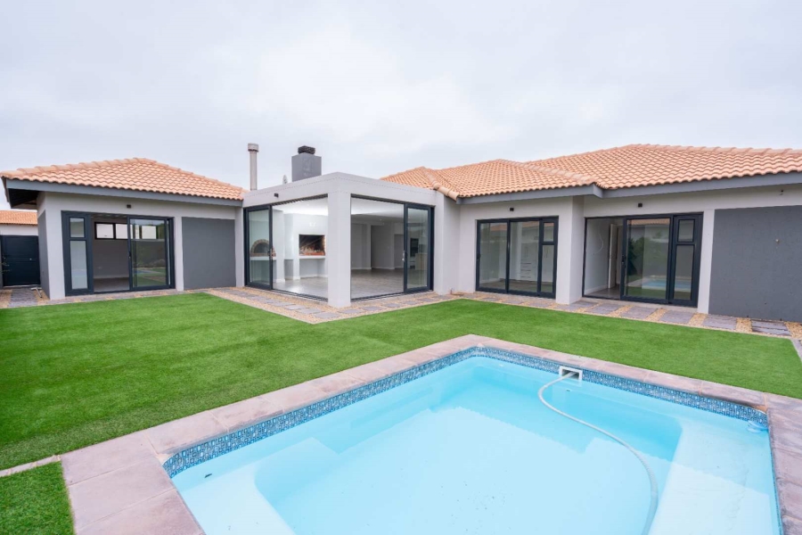 4 Bedroom Property for Sale in Langebaan Country Estate Western Cape